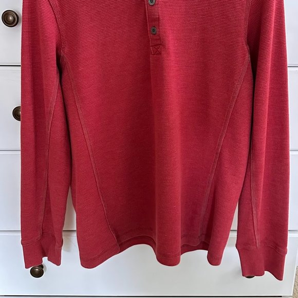 Eddie Bauer Thermal Henley - Picture 2 of 2